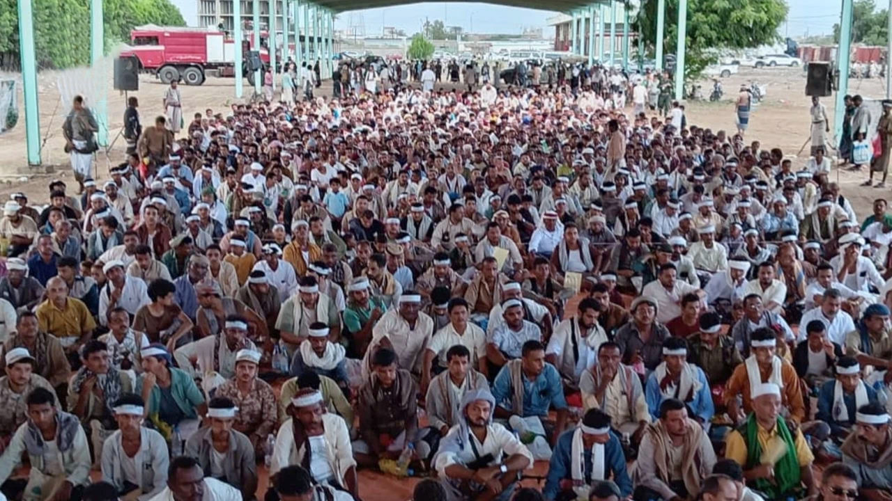 مهرجان احتفالي لأبناء بيت الفقيه وزبيد بالحديدة إحياءً لذكرى يوم الولاية