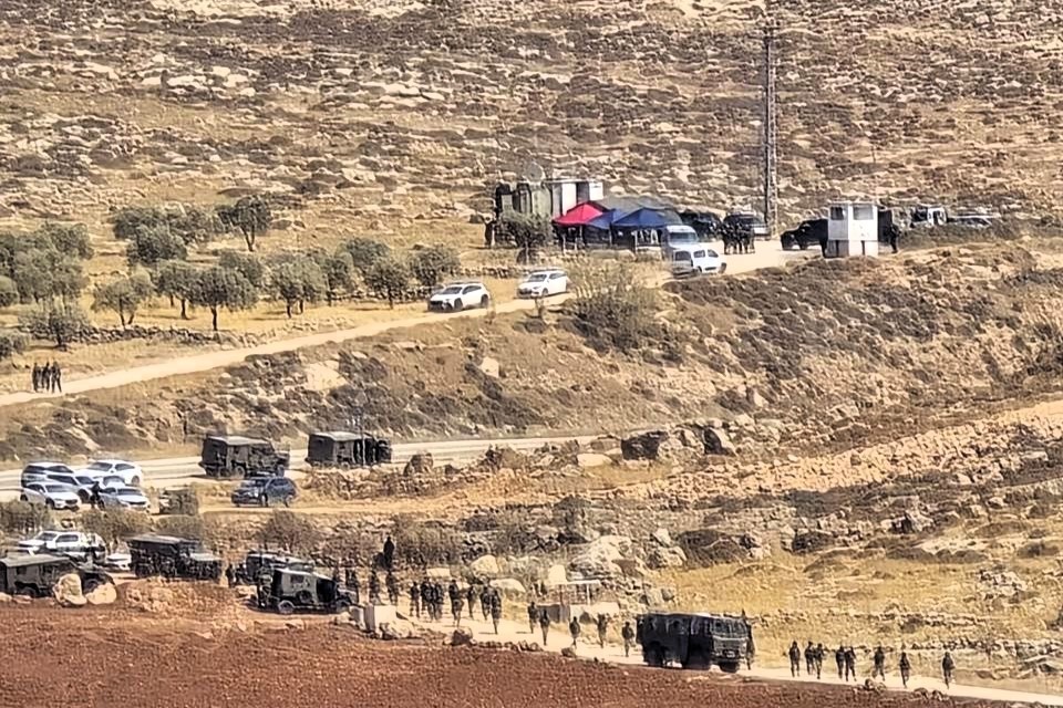 العدو يعتقل 3 شبان شرق رام الله ويقتحم عناتا بالقدس المحتلة