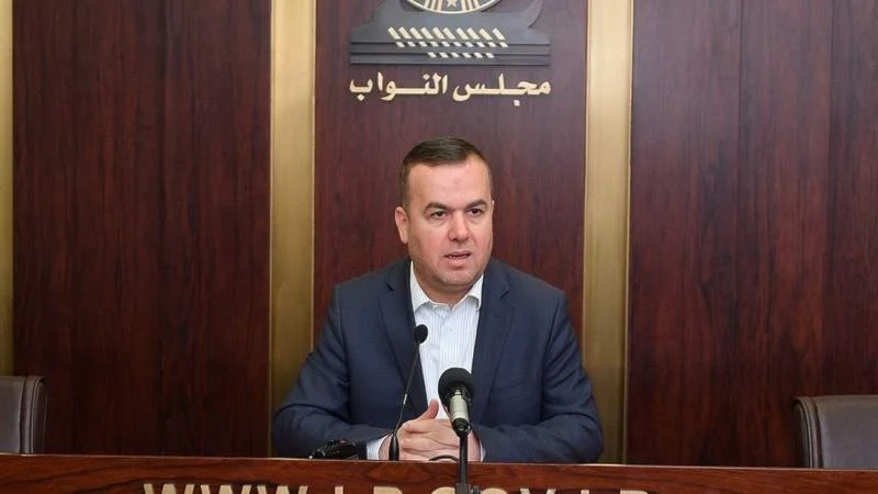 فضل الله يطالب السلطة اللبنانية بالعودة إلى موجبات الميثاق والدستور
