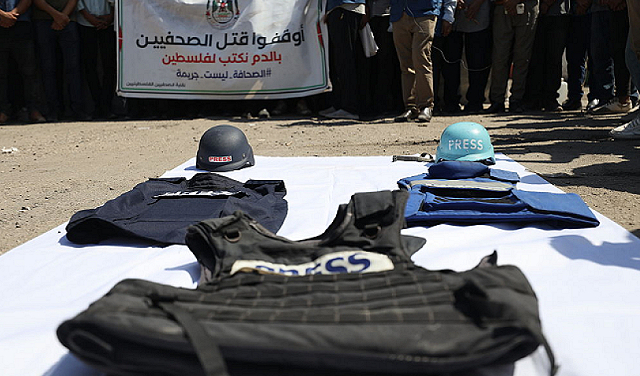 غزة: 262 صحفيًا استشهدوا و433 أصيبوا منذ بدء حرب الإبادة الصهيونية