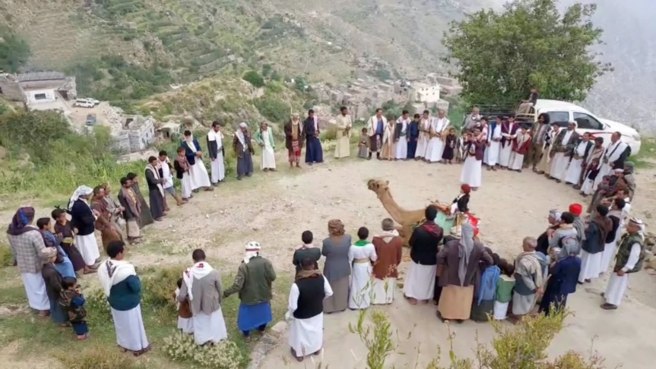 وقفات بذمار تأكيداً على الجهوزية لمواجهة العدوان ودعمًا للقوات المسلحة