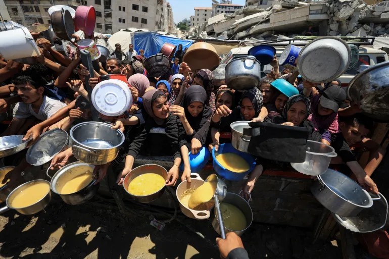 نافي بيلاي: ما يجري في غزة إبادة جماعية