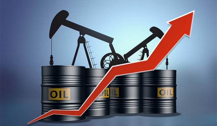 النفط يرتفع لأعلى مستوياته منذ مايو الماضي