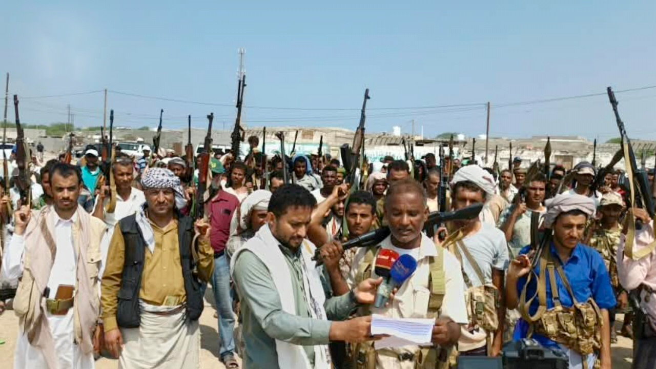 أبناء مديرية الصليف بالحديدة يعلنون النفير والجهوزية لمواجهة العدو السعودي