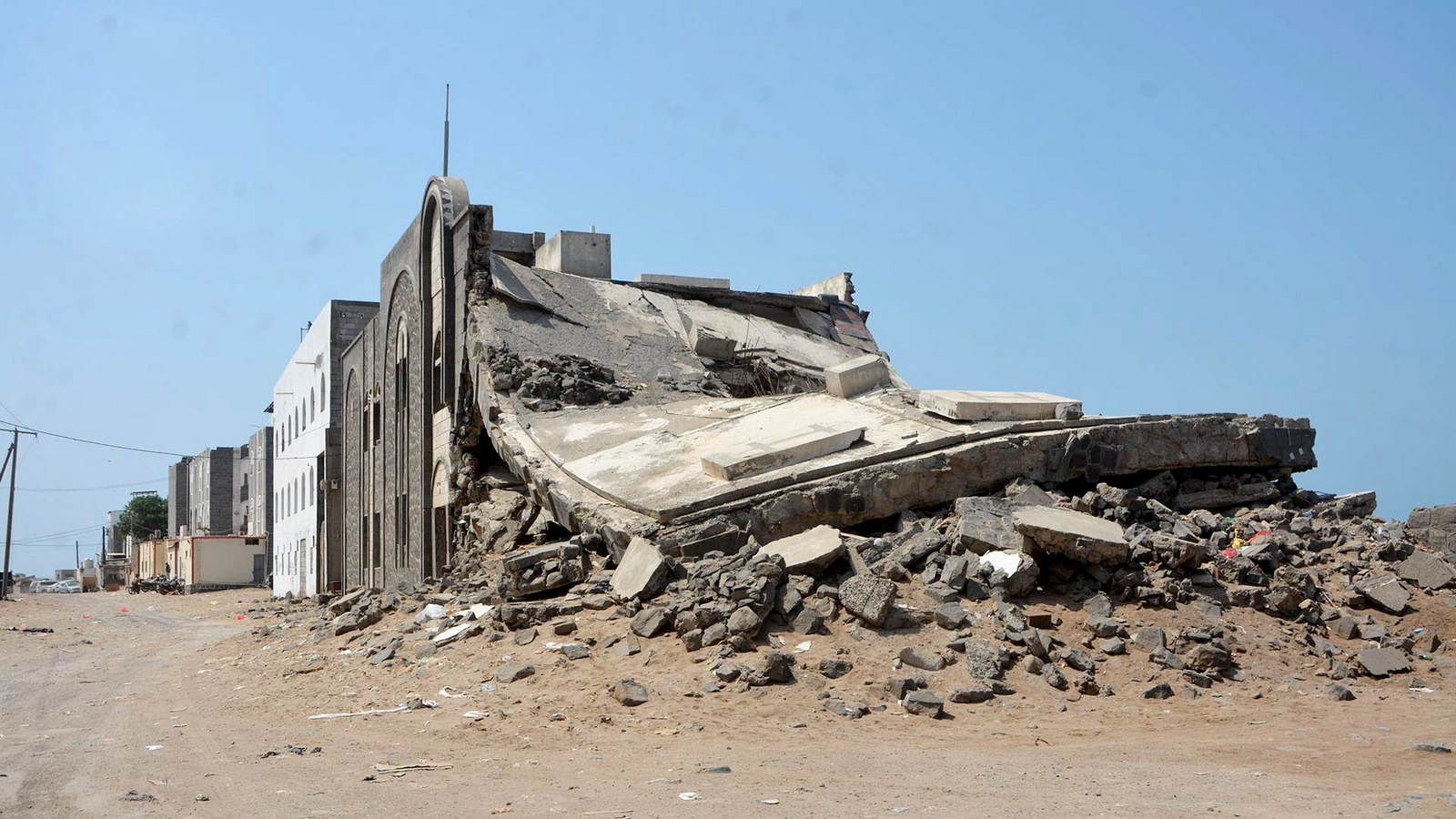 طيران العدو السعودي يشن 93 غارةً جويةً وصاروخًا على 8 محافظات خلال الـ24 ساعة الماضية