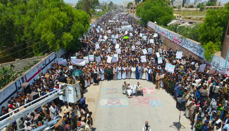 أبناء محافظة ذمار يحيون ذكرى استشهاد حليف القرآن الإمام زيد